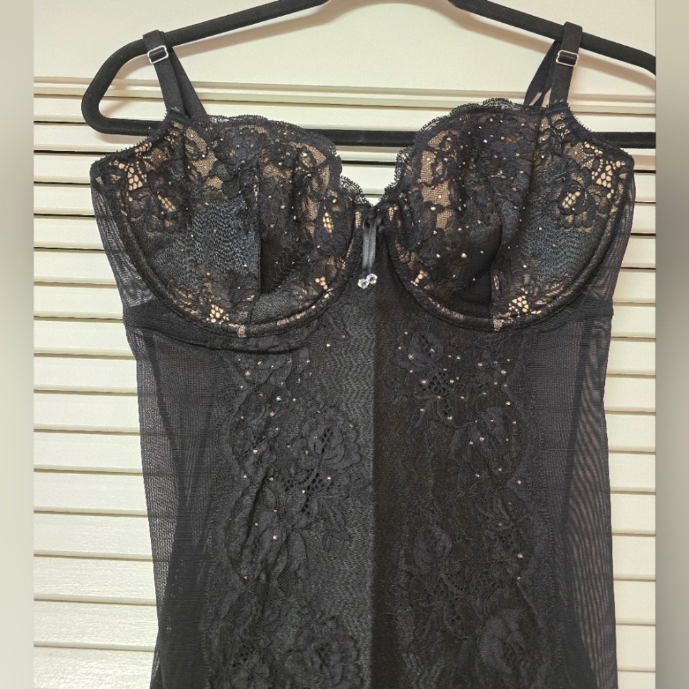 Victoria's Secret - Black & Tan Lace Corset Lingerie Top With Rhinestone Detail - Picture 4 of 6